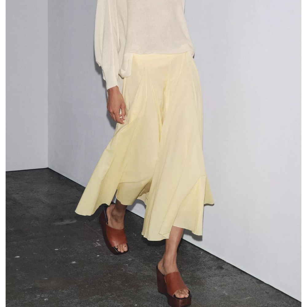 Zara Light Yellow A-Line Skirt